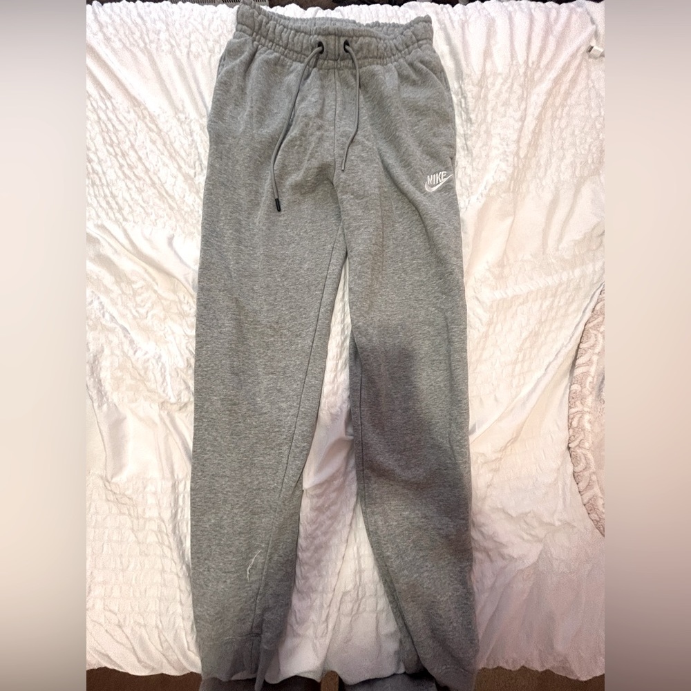 Grey nike sweatpants